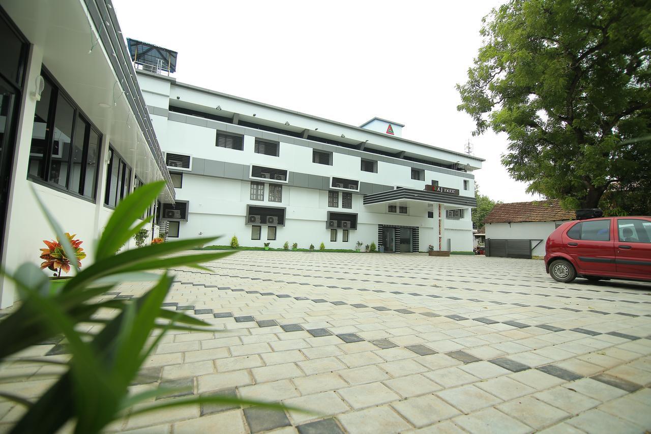 Hotel A J Park Alappuzha Exterior foto